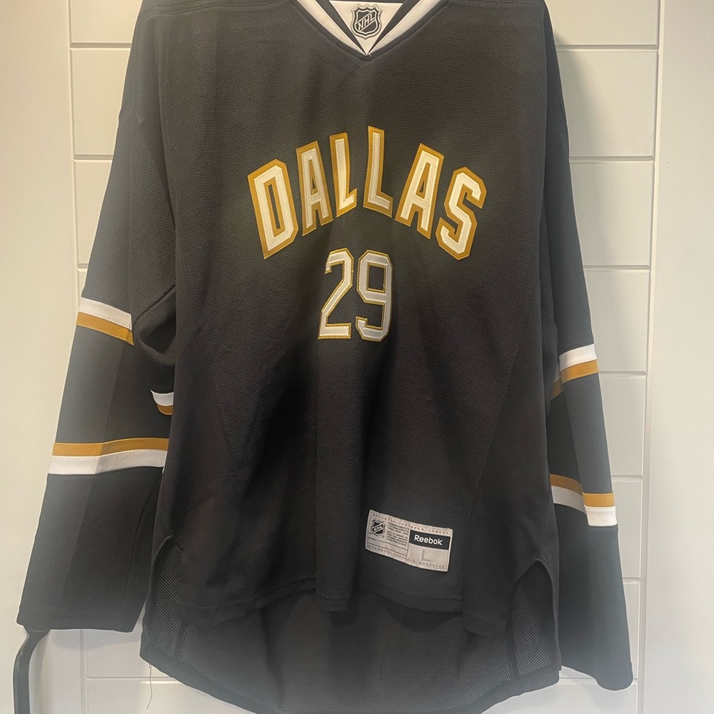 Steve OTT 29 Vintage Dallas Stars Jersey, perfect condition. large